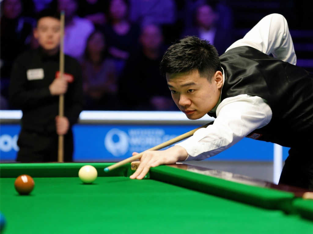 萨索洛的比 萨索洛的比